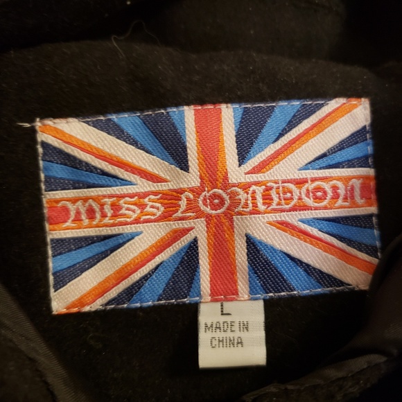 Black Fall/Winter Coat - Picture 4 of 4